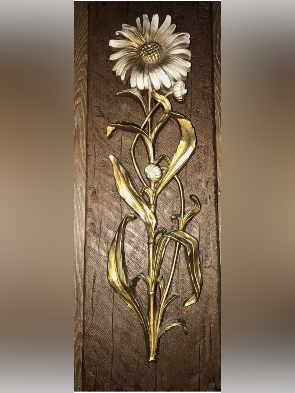 Mid century Hollywood regency Daisy flower wall hanging Vintage 1966